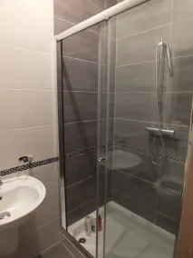 Appartement ensoleillé moderne avec balcon - Image 3