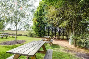 Thames Head Inn - Image 4
