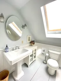 Cozy 2 BR Apartment in Quaint New England Town - Image 5