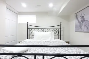 Best Apt To Visit NYC-5 minutes to EWR airport+Free Parking - Image 5