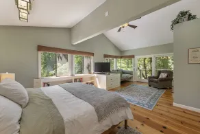 Buck Hollow - Image 4
