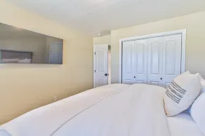 Monterey Bay Cozy Charmer - Image 4