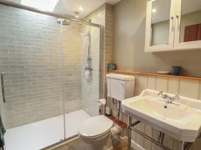 COURTYARD COTTAGE, POPLAR FARM BARN, romantic in Saxmundham - Image 4