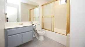 Schönes Stadthaus mit 3 Schlafzimmern & 2. 5 Badezimmer - Image 5