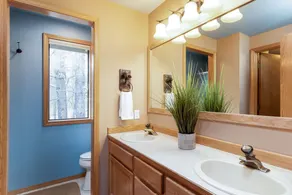 Steps to the SHARC, walk to the Village/Ft Rock, 3 BDR Suites/Hot Tub/Central AC - Image 4
