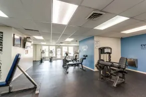 ✭ Private One Bedroom ✭ Minutes from Center City ✭ Ideal for Long Stays ✭ - Image 2