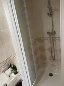 1 Bedroom Bed & breakfast in Vinon-sur-Verdon - Image 3