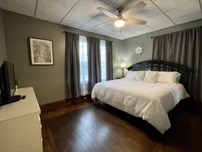 Craftsman styled home in the heart of downtown Highland - Image 5
