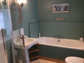 Cosy, comfortable historic cottage located in the Loch Lomond National Park - Image 4