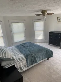 Newly remodeled quiet single-family house by the bay - Image 3