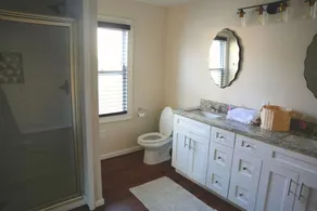 Blue Bungalow-Downtown Acworth - Image 3
