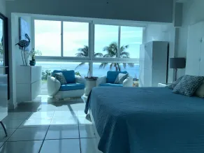 Deux étages Beach House avec vue sur l'océan sans fin et une terrasse de 500 Sqft !! - Image 5