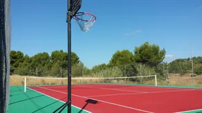 Villa, Rutsche, Schwimmbad, Sommerküche, Tennisplatz, Basketball, Tränken - Image 3
