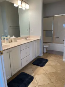 3 bed 2 bath Sleeps 8 Lakefront Main Channel views at the 1MM!  2 pools - Image 3