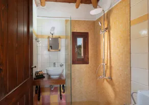 Spacious, Good Privacy, a Gorgeous Sea View, ideal for groups or large families. - Image 3
