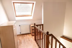 Möbliertes Haus zur vorübergehenden Überlassung mit eigenem Eingang im Grünen - Image 5