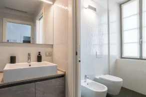 Palazzo La Cortesella - Modern Design & Central Location - Image 4