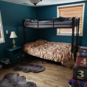 Charming completely updated cottage with water views of Croton Pond. - Image 5