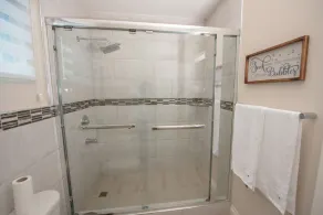 Luxurious Apartment in Kingston!! - Image 4