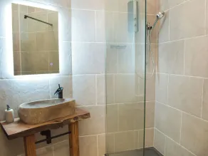 2 bedroom accommodation in Ayr - Image 3