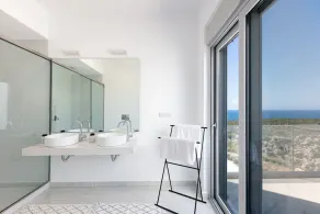 Stylish 4 bedroom Villa with sea views, 1,5 Km to the beach and close to Chania - Image 5