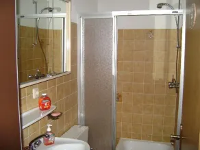 Luxury 6 pers. Apartment with guest rooms near the golf course and lake - Image 3