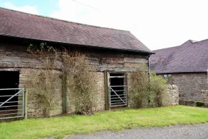 Self-catering farmhouse set in 68 acres of private land - dog and child friendly - Image 4