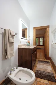 Beechmont-Charming Colonial for Events and Getaways! - Image 4
