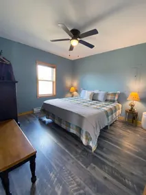 2 Bedrooms with a King Bed, 1 Bath across from the Visitor Center - Image 3