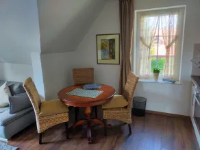 Julia - Image 5