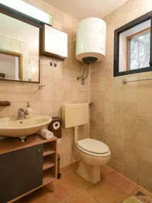 Family villa with spacious yard, Mediterranean garden and pool - Image 3