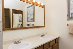 Bright, Modern On-Mountain Condo - Image 3