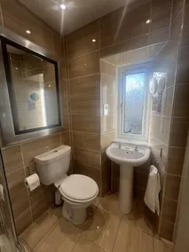 Smaller Suite in ApartNest ApartHotel Auchterarder - Image 2