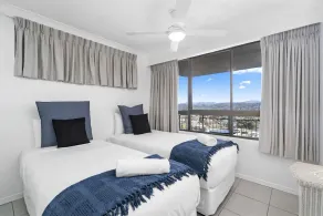 Royal Palm 19F- 2Bed with ocean views - Image 5