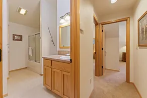 2 Quail- Elegant & Modern, 3 Min. Walk to SHARC & Passes, Hot Tub, Fireplace, Bikes - Image 2