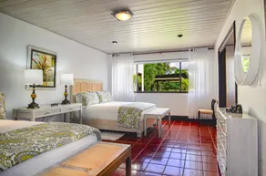 Includes pool & jacuzzi, maid, cook, golf cart and free wifi! 5 mins. from Hotel - Image 4