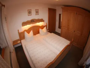 Ferienwohnung Nr. 1 für 1-2 Pers., ca. 40 m², Schlafzimmer, Wohnküche, Balkon, zusätzl. Schlafsofa - Image 3