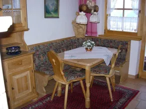 Small apartment, ideal for 2 people, with south-facing terrace right by the lift - Image 2