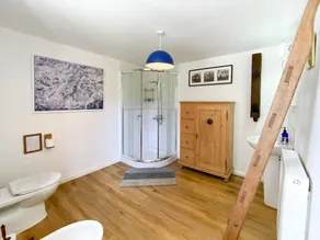 Et dejligt familiegårde beliggende i 17 hektar smukt Dorset-landskab. - Image 2
