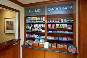 Cozy Suite | Daily Breakfast and Indoor Pool - Image 5