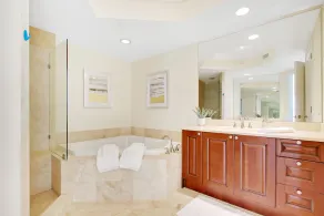 Vue imprenable sur l'océan depuis chaque chambre * WiFi et parking gratuits * Grill * Piscine * Jacuzzi * AC - Image 4