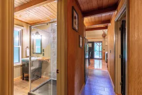 Blue Flower Cabin - Image 4