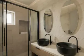 Spacious deluxe condo on the beach with stunning sea view! - Image 2