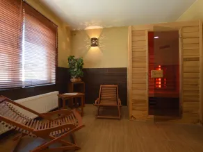 Robertville Lakeview Escape - Image 2