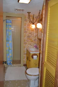 Nature Lover Log Cabin Retreat - Image 5