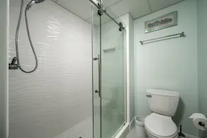 Wow!  Renovated 3rd floor bayfront condo! - Image 4