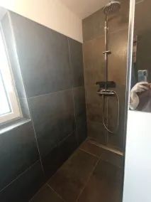 Apartment-Private Bathroom-Mountain view - Image 1