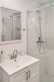 Pristine Osterville Cottage - Image 3