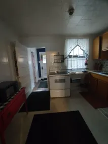DUPLEX....and yes you get the whole house!!! - Image 5