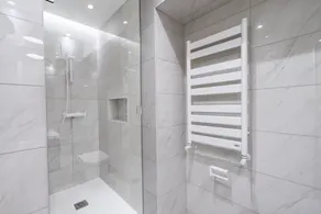 A premium stay that sleeps 4 guests  in 2 bedrooms - Image 3